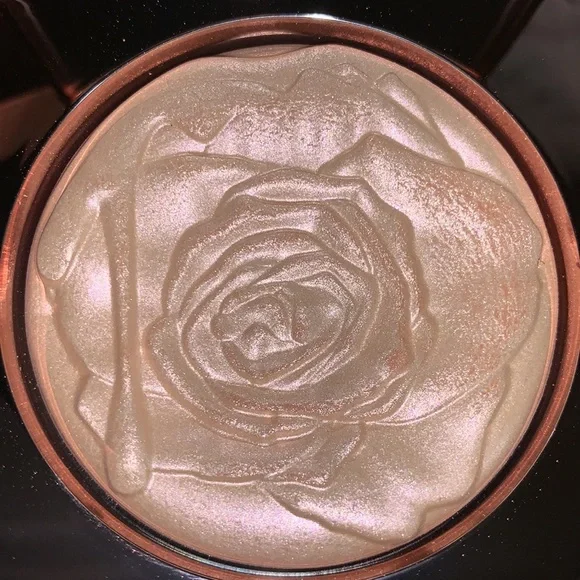 SMASHBOX + VLADA Gilded Rose Petal Metal Highlighter